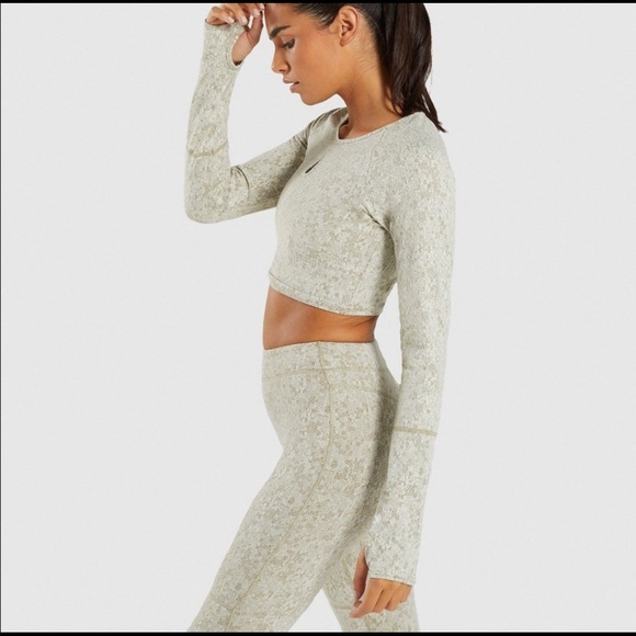 SOLD Fleur texture top gymshark - Picture 1 of 3